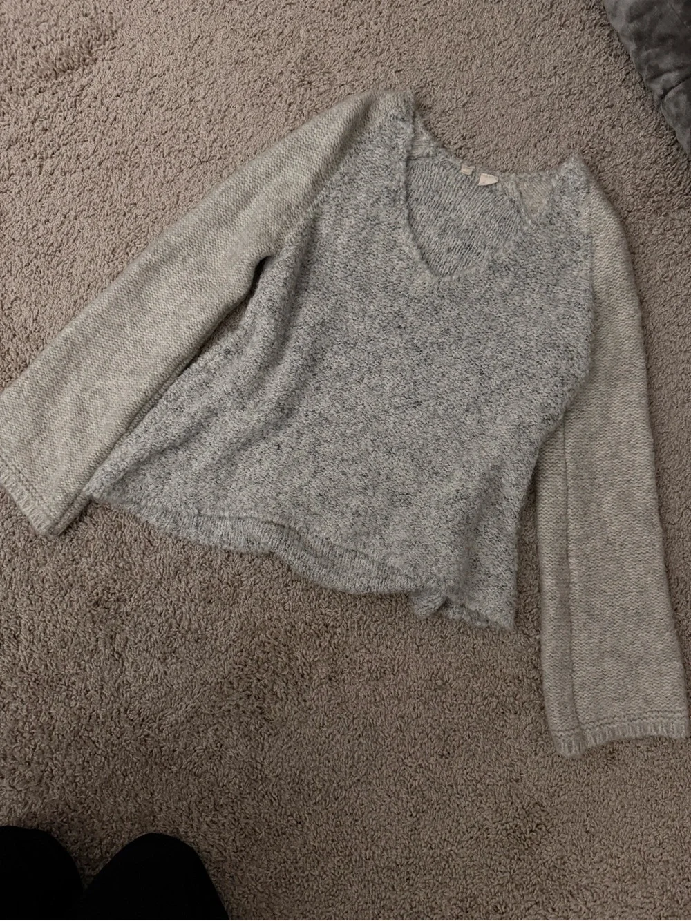 Anthropologie Moth V-Neck Women's Sweater in Heather Gray with Bell Sleeves - Picture 2 of 8